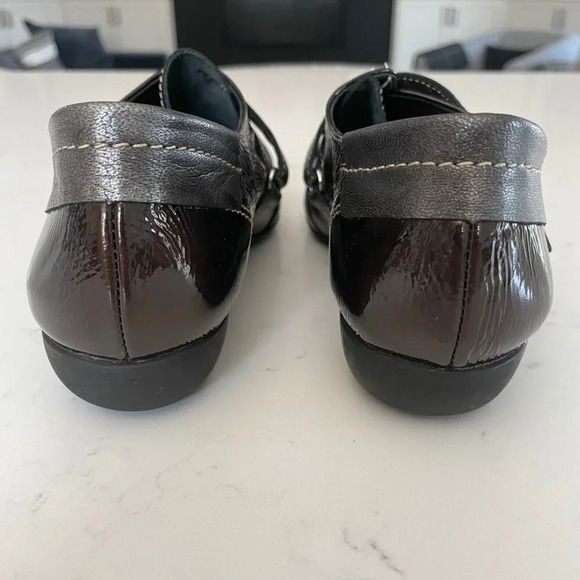 Un Tour en Ville Casual Funky Sgl Strap Patent Leather Shoes Brown Grey Sz 36 - Picture 9 of 12